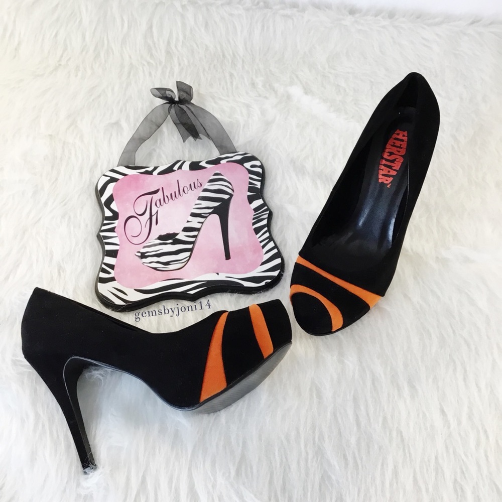 HerStar Bengals Suede Stilettos High Heels NWOT